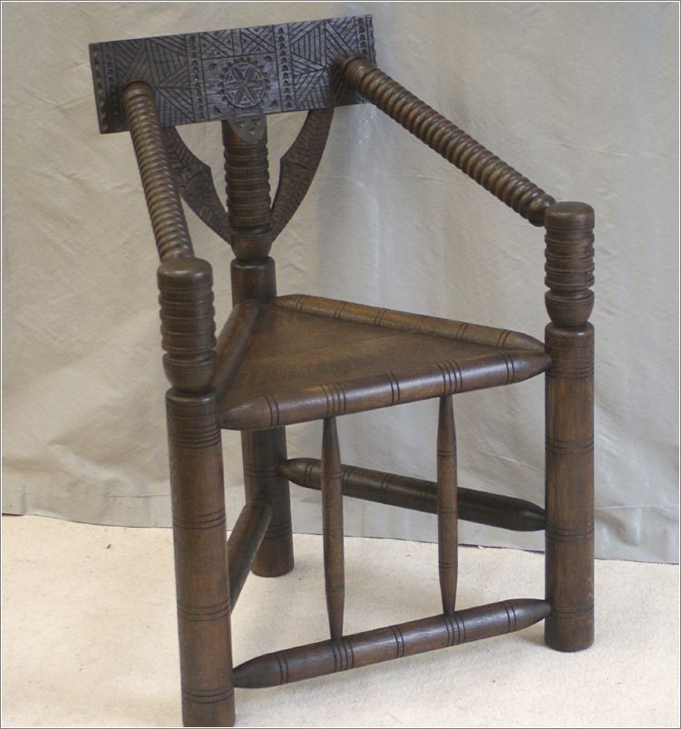 9047 Antique Oak Turners Chair